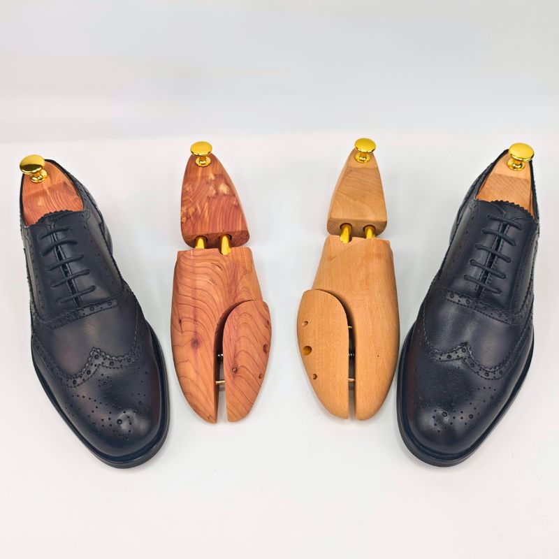 cedar shoe tree