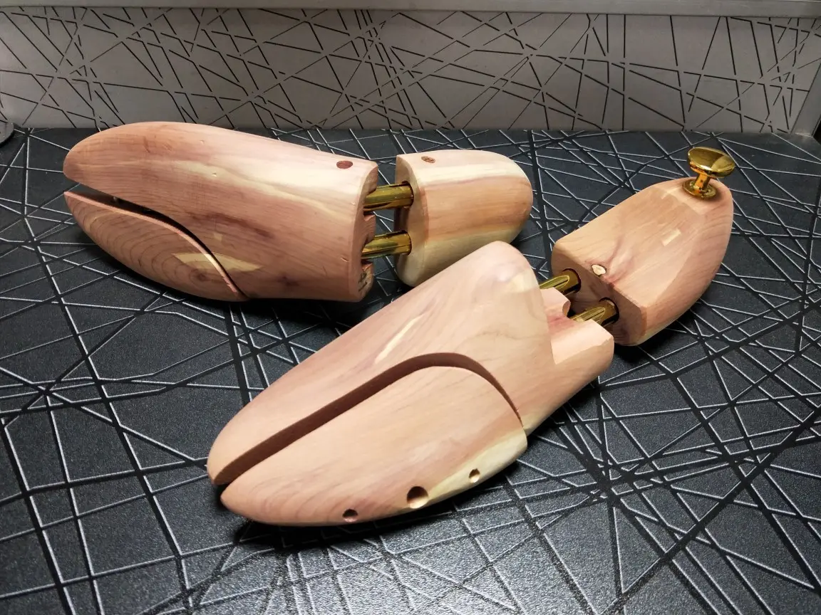 shoe trees